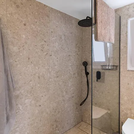 Paradise Coastal Calm At Moonlight Villa