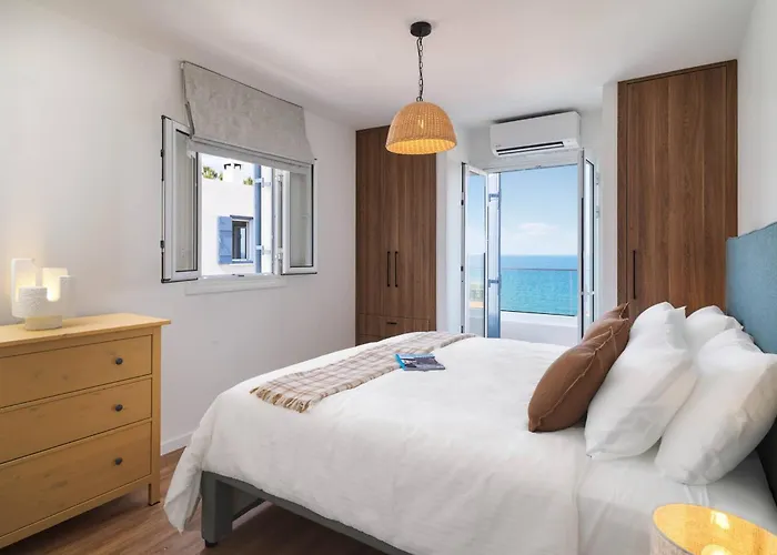 Vila Paradise Coastal Calm At Moonlight Pachyammos