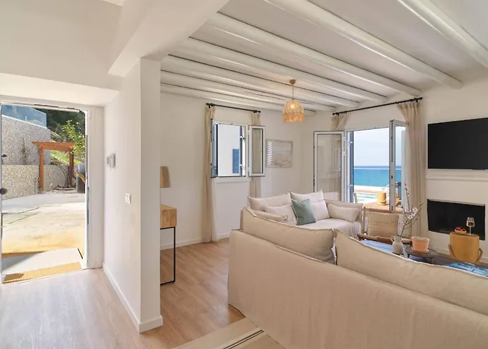 Vila Paradise Coastal Calm At Moonlight Pachyammos